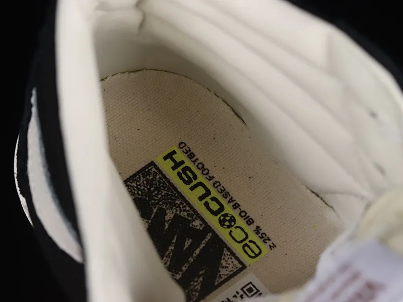 All categories Vans Vans series Vans Hi Vans high-top Vans SK8-Hi VR3 Vans official classic black and white simple casual canvas shoes VN0005UN1KP